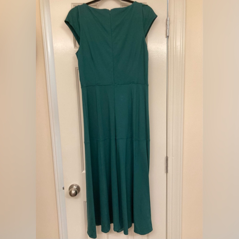 Size 8 Ann Taylor green dress